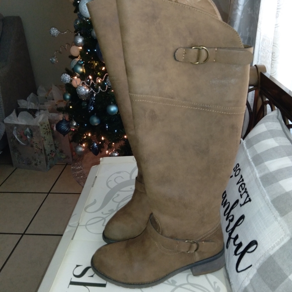 Shï by Journeys  boots - Picture 2 of 11